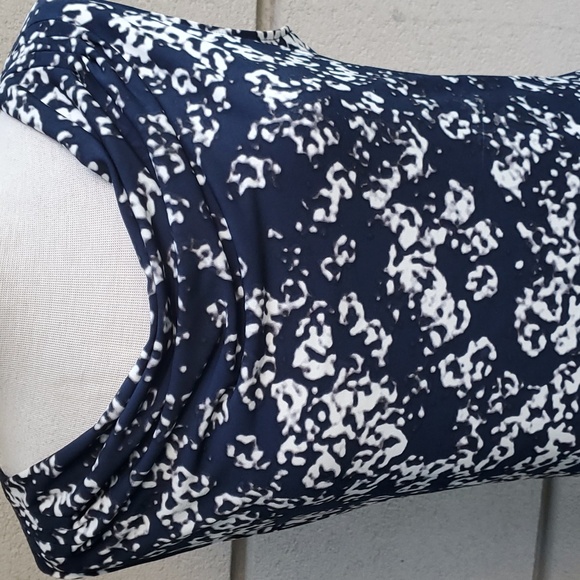 CALVIN KLEIN- SLEEVELESS BLOUSE - Picture 2 of 4